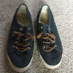 Women’s Sperry boat shoes size 6 blue
